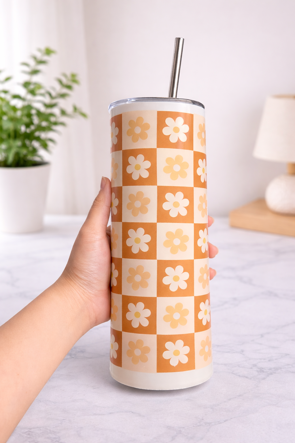 Colossal Tumbler 700ml with SS Straw | Retro Daisy Check | Double Walled Insulated Tumbler 7–8 hrs